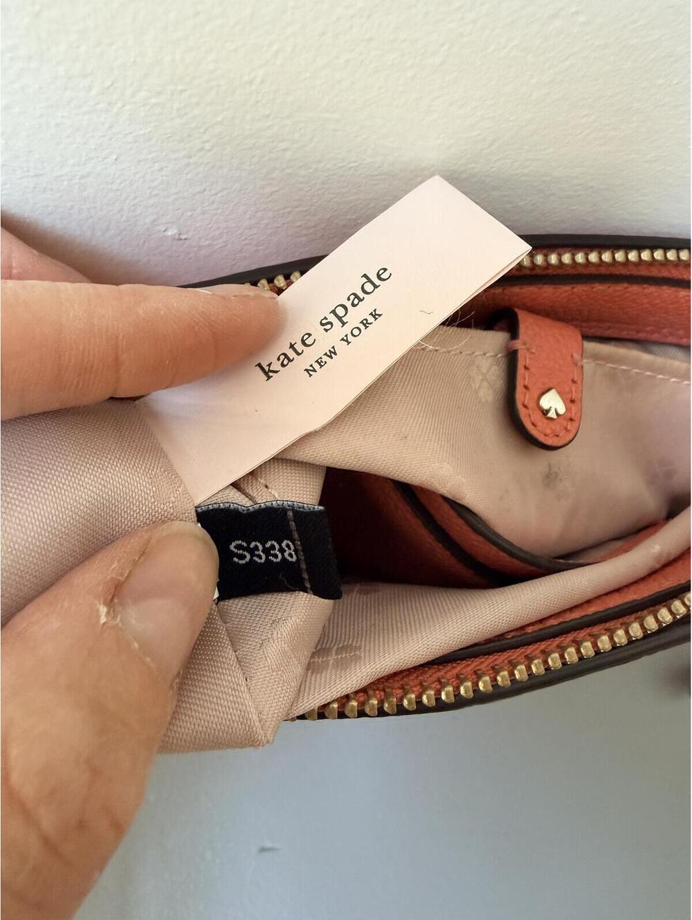 💥SOLD OUT💥Kate Spade Salmon Coral Pebbled Leather Crossbody Bag - Picture 4 of 9